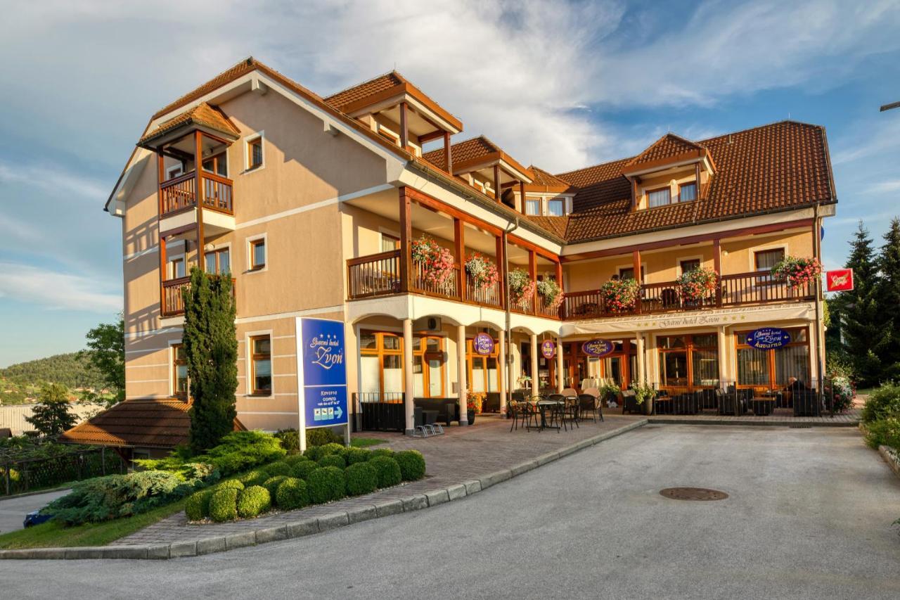 Zreče Garni Hotel Zvon מראה חיצוני תמונה