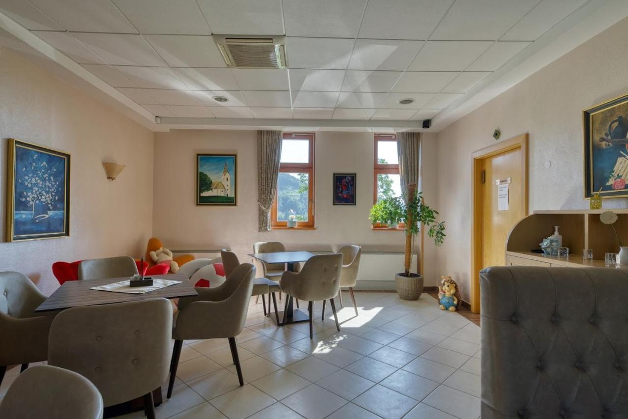 Zreče Garni Hotel Zvon מראה חיצוני תמונה
