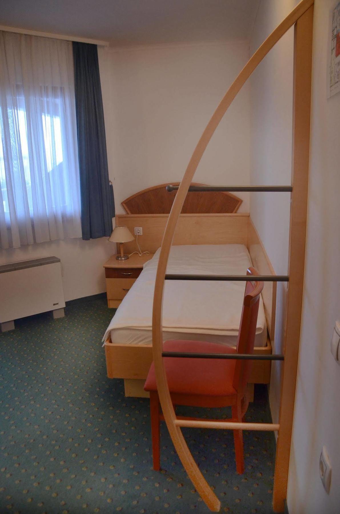 Zreče Garni Hotel Zvon מראה חיצוני תמונה